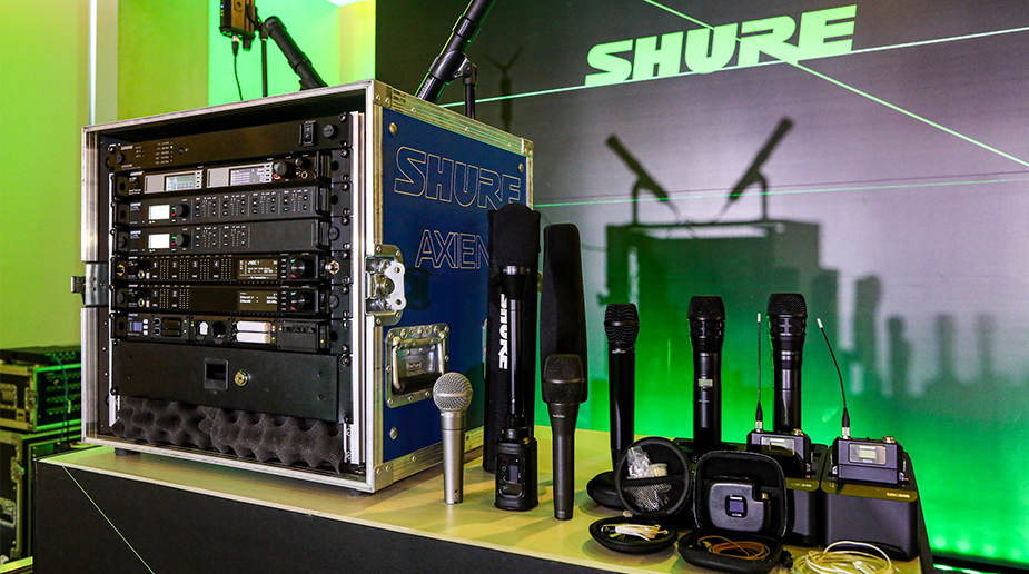 Shure Debuts New Offering In The Middle East: The Adx5d Portable Receiver