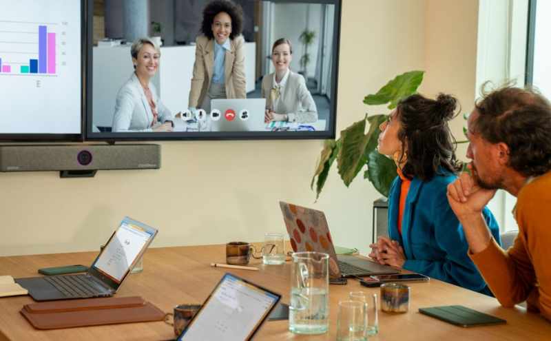Barco launches the ClickShare Bar, the first premium all-in-one video bar for engaging and effortless wireless conferencing
