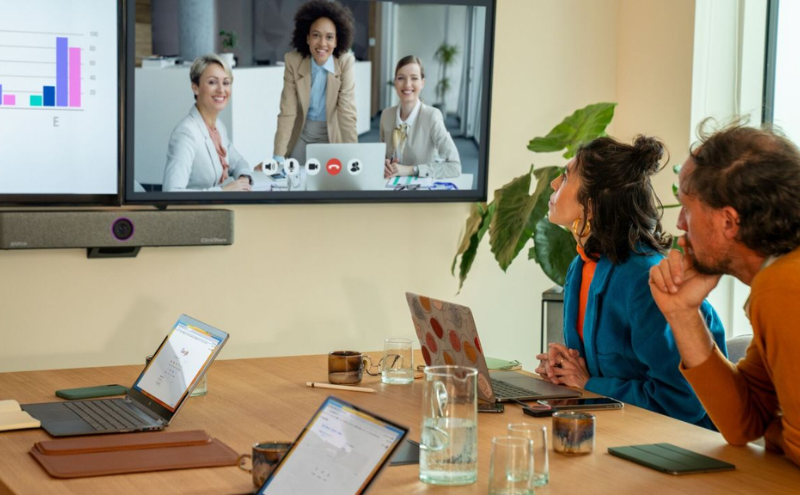 Barco launches the ClickShare Bar, the first premium all-in-one video bar for engaging and effortless wireless conferencing - News